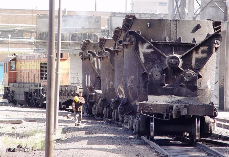 تولید موفقیت‌آمیز گل آستر مصرفی پاتیل‌های چدن كوره بلند