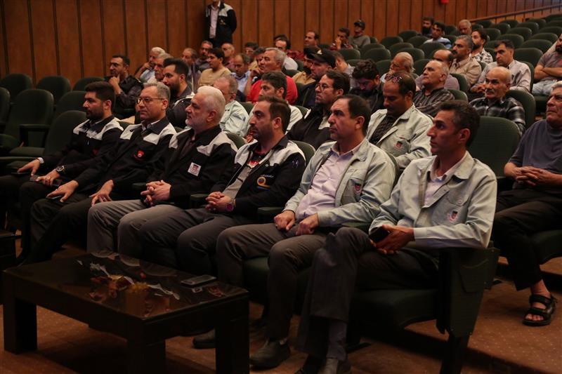 دوره آموزشی رانندگی تدافعی جهت رانندگان خودروهای سنگین در ذوب آهن اصفهان