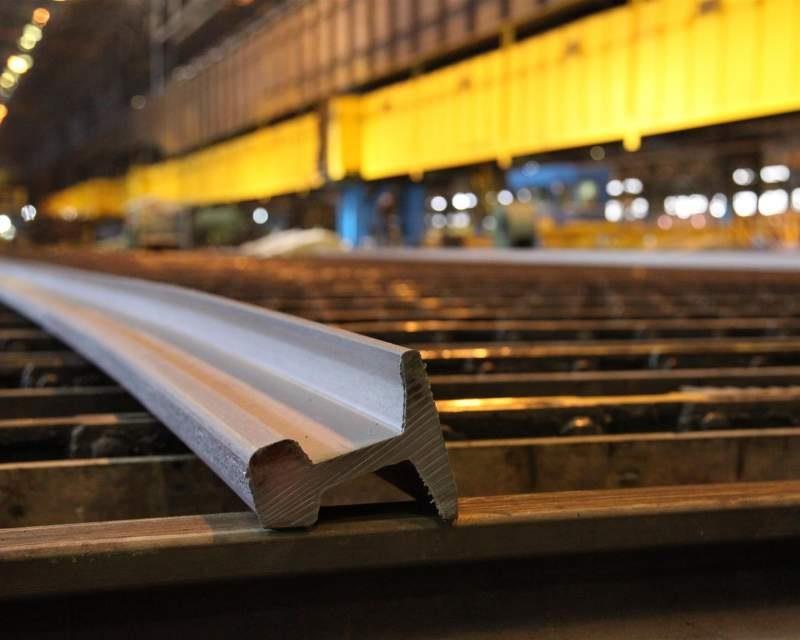 ریل ذوب آهن اصفهان، مترو مشهد را به حرم امام رضا (ع) متصل كرد