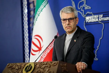 بقائی: اجازه نمی‌دهیم پایان جنگ بر اساس شروط طرف متجاوز باشد