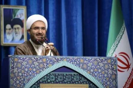 حاج علی اکبری: دولتمردان متناسب با افق بعثت امت، تحول ایجاد کنند