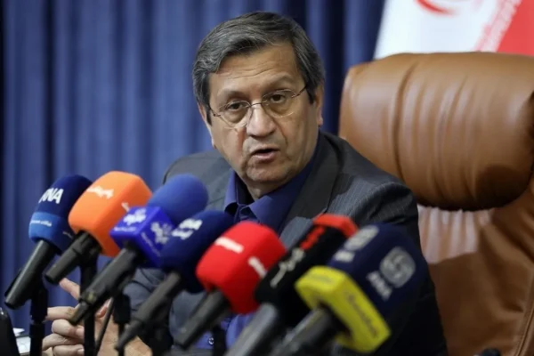 همتی: تمرکز منابع شرکت ها در تهران پایان می یابد