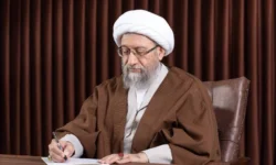 آیت‌الله آملی لاریجانی: دشمن دوباره در دام همان محاسبه غلط افتاد