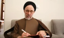 خاتمی خطاب به پزشکیان: کم‌هزینه‌ترین و مؤثرترین مسیر برون‌رفت از بحران را بیابید