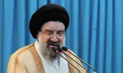 خطیب نماز جمعه تهران: رئیسجمهور کشورمان جواب دندانشکن به ترامپ داد