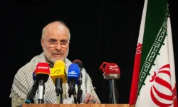 دفاع مقدس کارخانه دائمی تولید قدرت و عزت است
