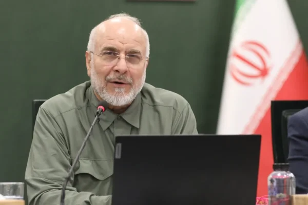 تاکید رهبر انقلاب به پرهیز از ضعیف نمایی، دستورالعمل راهبردی برای تمام عرصههاست