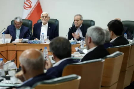 رئیس جمهور: اشتیاق کشورهای همسایه برای همکاری با ایران فوق‌العاده است