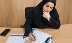 اول مهر و نیمکت‌های خالی …