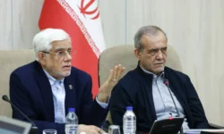 عهد دولت؛ شانهبهشانه کنار رئیسجمهور