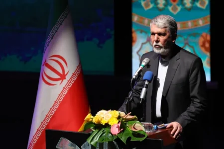 وزیر فرهنگ: شهریار نماد پیوند جان و ایمان و الهام‌بخش شاعران امروز