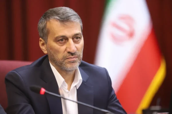 فروزان: مخالف واردات خودروهای لوکس به کشور هستم