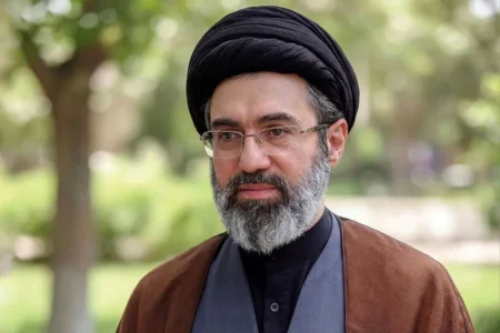 رهبر معظم انقلاب: فراجا از ستونهای مستحکم امنیت کشور